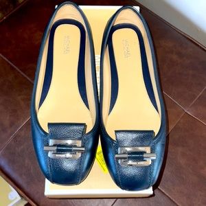 Michael kor women's flats